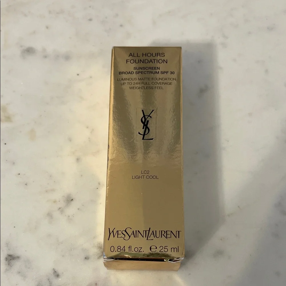 Yves Saint Laurent Gold Boxed All Hours Foundation - LC2 Light Cool